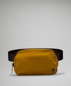 Lululemon Everywhere Belt Çantası Altın | GHAVSN-730