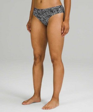 Lululemon InvisiWear Cheeky Bikini Kadın İç Giyim Beyaz Siyah | JSCQHZ-470
