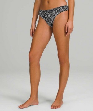 Lululemon InvisiWear Mid-Rise Thong Kadın İç Giyim Beyaz Siyah | JTSHPG-625