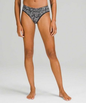 Lululemon UnderEase Mid-Rise Bikini Kadın İç Giyim Beyaz Siyah | AVKZHS-062