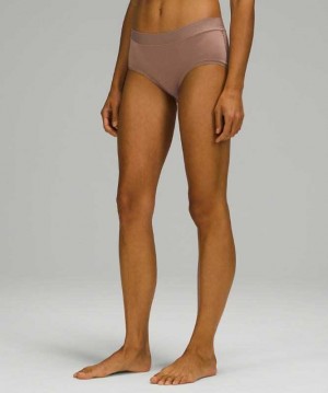 Lululemon UnderEase Mid-Rise Boyshort Kadın İç Giyim Soft Sand | JAQGMC-819