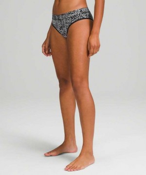 Lululemon UnderEase Mid-Rise Cheeky Bikini Kadın İç Giyim Beyaz Siyah | ZPUGVI-402