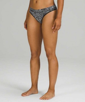 Lululemon UnderEase Mid-Rise Thong Kadın İç Giyim Beyaz Siyah | ACQULO-982
