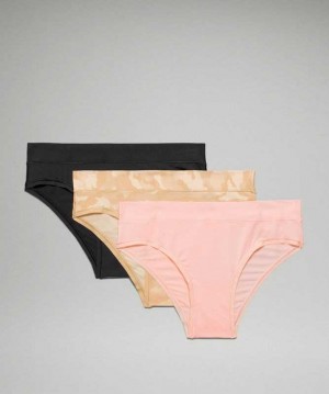 Lululemon UnderEase Mid Rise Cheeky Bikini 3 Pack Kadın İç Giyim Camo Pembe Siyah | DTKYHW-801